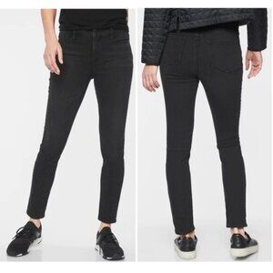 Athleta Sculptek Skinny Jean in Carbon Wash - Size 8